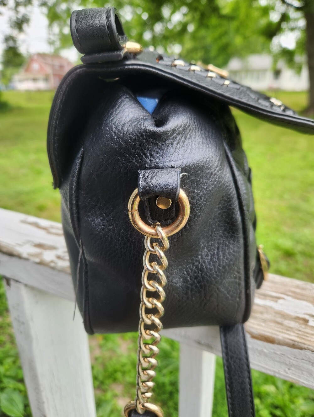 BCBG Paris Vintage Quilted Leather Crossbody with Tassel and Chain Trim EUC - Picture 6 of 12
